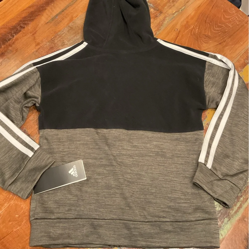 NWT Adidas Boys 2 Piece Set